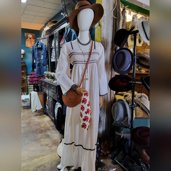 Meet your Posher, Jennifer - Picture 10 of 16